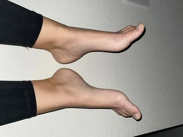 OnlyFans account  fancyfeetgirl12 avatar 1
