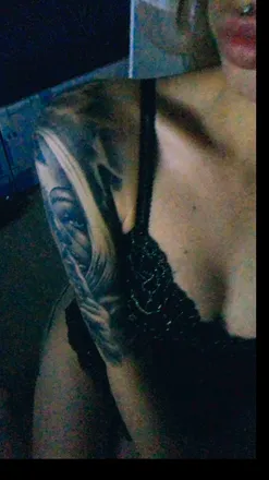 OnlyFans cuenta justkarla header 2
