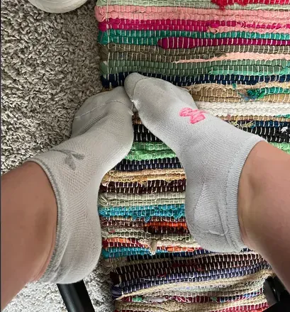 OnlyFans account  lesbianfeetloverrrrr avatar 1