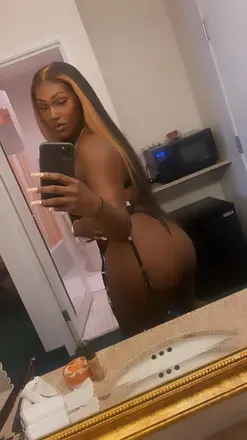 OnlyFans account  sexiii_chocolate avatar 1