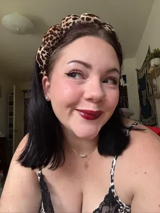 OnlyFans of ivoryluvsmissionary