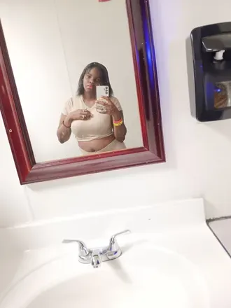 OnlyFans cuenta thickums2215 avatar 1