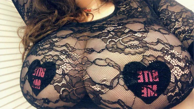 OnlyFans cuenta thenaughteenoodle header 2