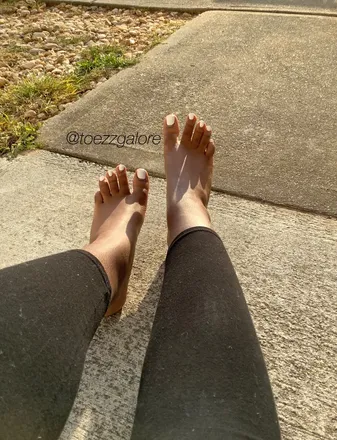 OnlyFans cuenta toezzgalore header 2