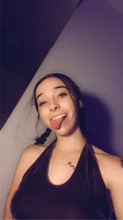 OnlyFans account  zoee08 avatar 1