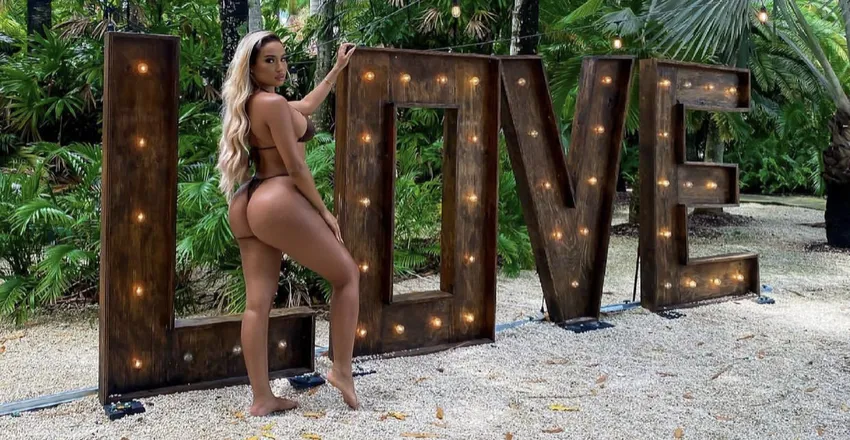 OnlyFans cuenta itskikibih header 2