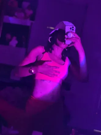 OnlyFans account  symrose avatar 1