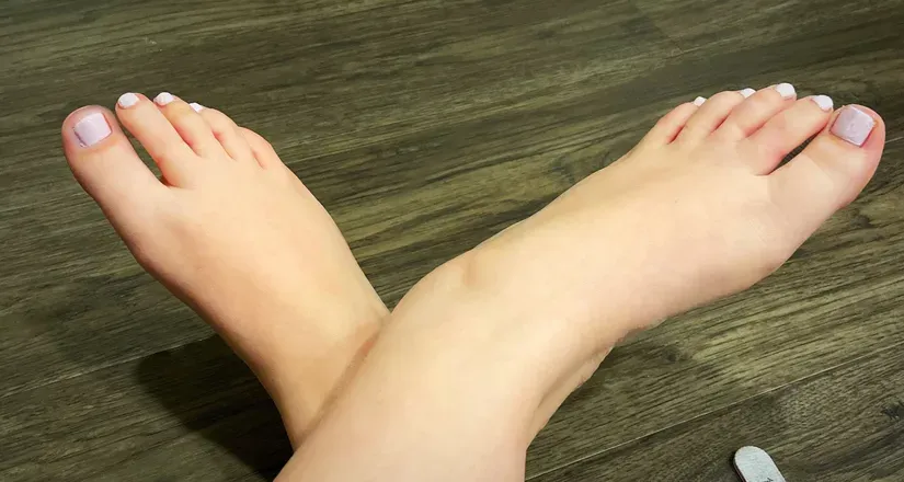 OnlyFans cuenta katjaslittlefeet header 2