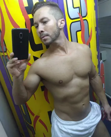OnlyFans cuenta tomydom header 2