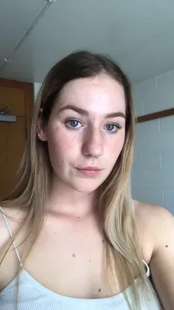 OnlyFans cuenta poppy2002 avatar 1