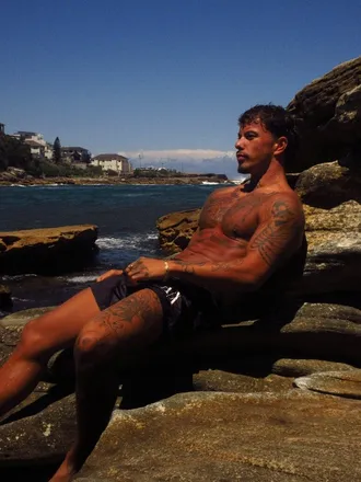 OnlyFans cuenta eddielogan header 2
