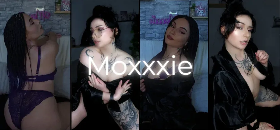 OnlyFans account  iam.moxxie header 2