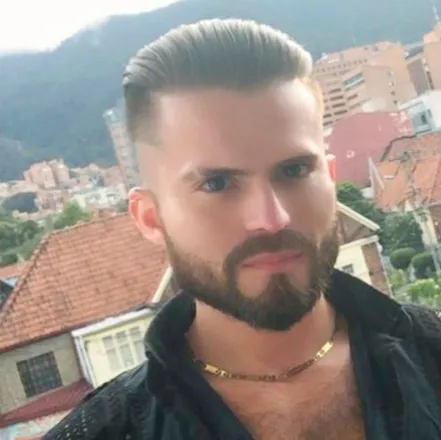 OnlyFans account  setrum header 2