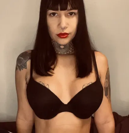 OnlyFans cuenta selenasavagexxx avatar 1