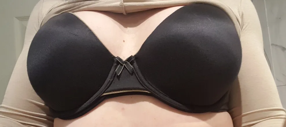 OnlyFans cuenta vanessa-kells header 2
