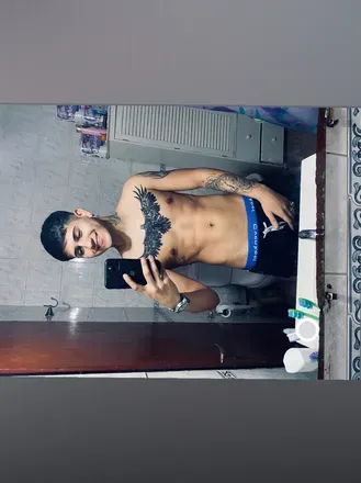 OnlyFans account  leonardo000ok header 2
