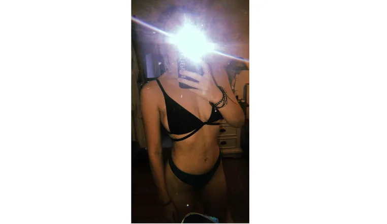 OnlyFans cuenta hunniilust header 2