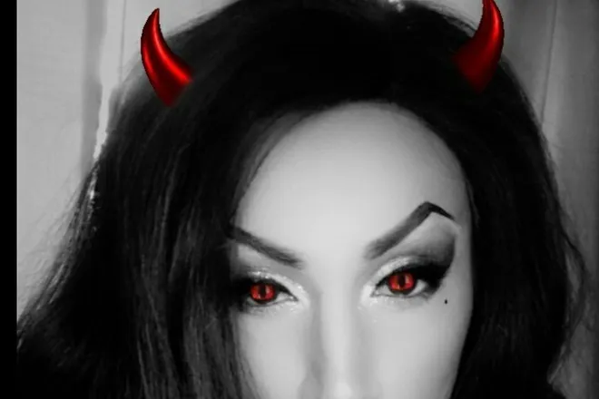 OnlyFans cuenta lilycherrys header 2