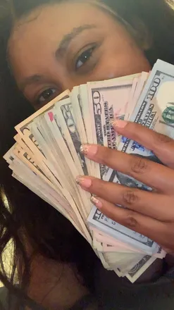 OnlyFans account  badgyal.chi header 2