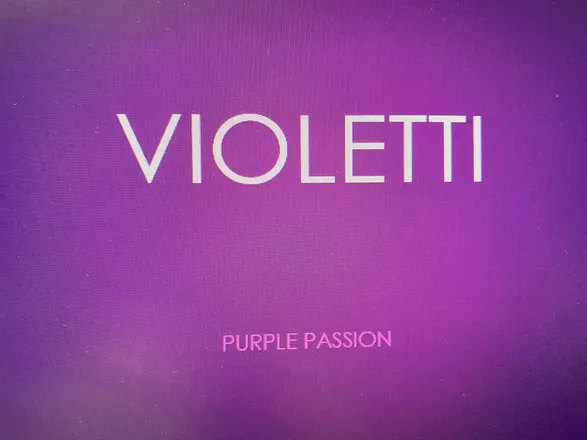 OnlyFans cuenta violetti header 2