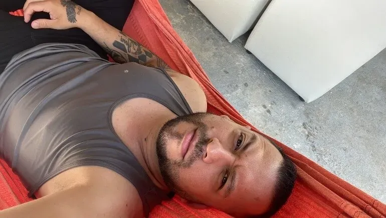 OnlyFans cuenta alejo.santos18 avatar 1