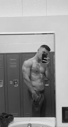 OnlyFans cuenta johnny831 header 2