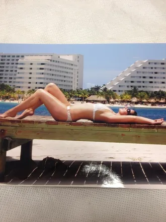 OnlyFans cuenta laurajane1 header 2