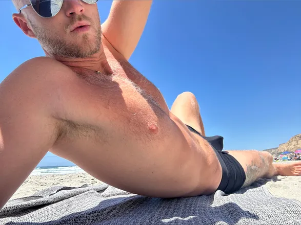 OnlyFans cuenta mistersilverfoxx header 2
