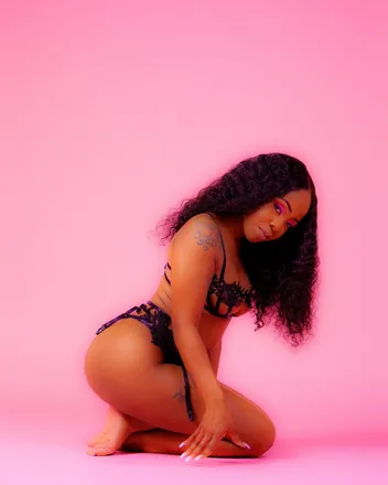OnlyFans account  onlyonebree header 2