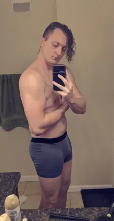 OnlyFans account  controversial_content avatar 1