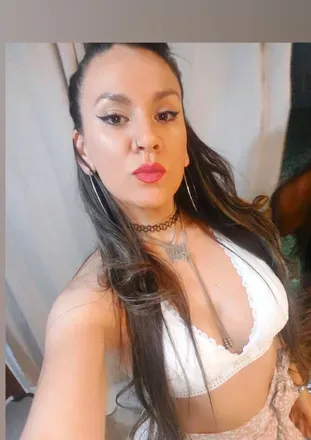 OnlyFans account  emjayok avatar 1
