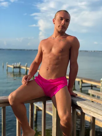 OnlyFans cuenta oncharging header 2