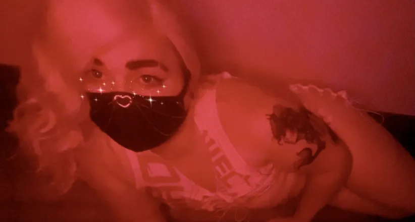 OnlyFans account  envyskies header 2