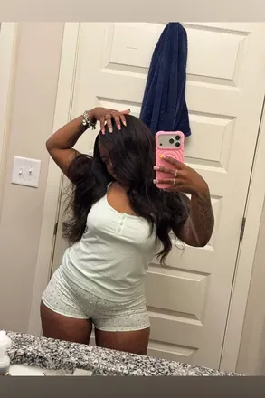 OnlyFans cuenta mrswetwettay header 2