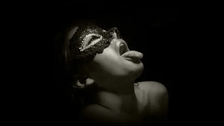 OnlyFans cuenta maskedtube header 2