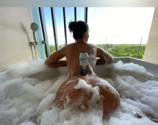 OnlyFans account  mary_director header 2