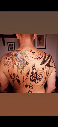 OnlyFans cuenta tattooed-guy header 2