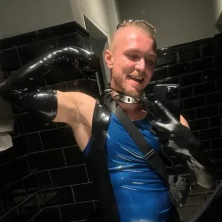 OnlyFans account  itstroylocke avatar 1