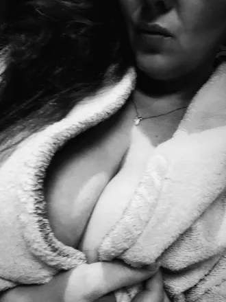 OnlyFans account  littlemissblueeyes90 header 2