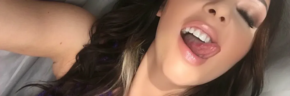 OnlyFans cuenta carolina_vogue header 2