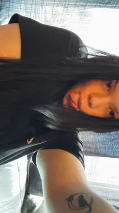 OnlyFans cuenta uncrownedari avatar 1