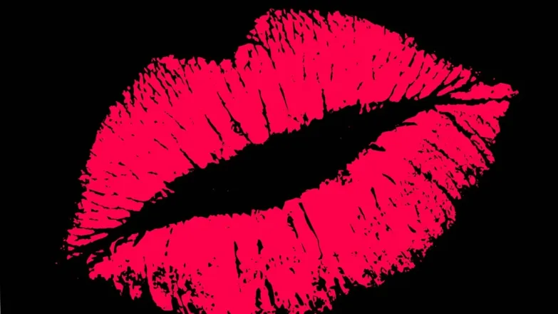 OnlyFans account  kissmycharm header 2