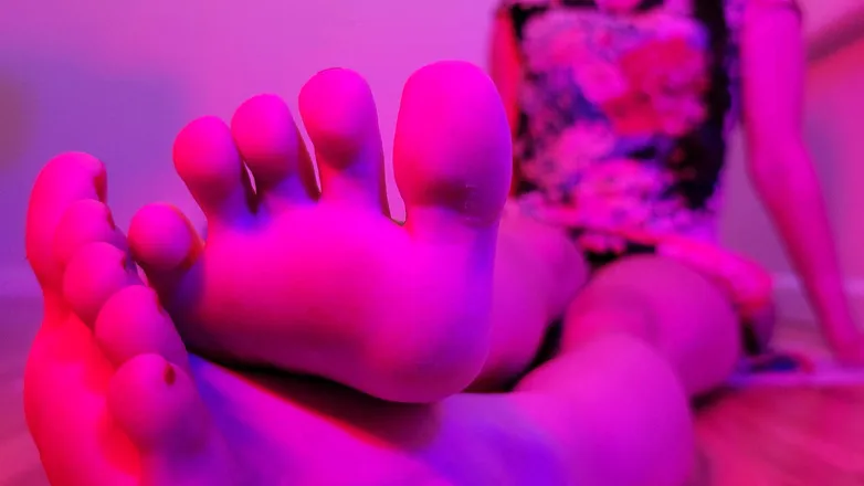 OnlyFans cuenta feetnutbutter header 2