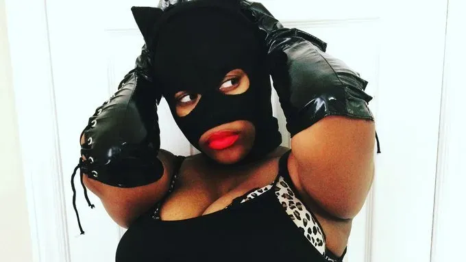 OnlyFans cuenta mari_v avatar 1