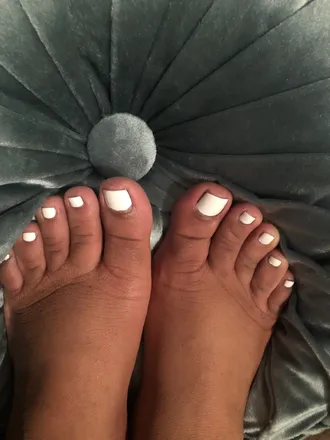 OnlyFans cuenta prettyfeetc_ header 2