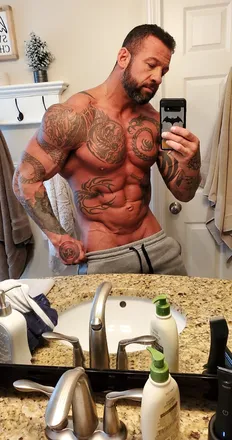 OnlyFans cuenta xandercage5 header 2