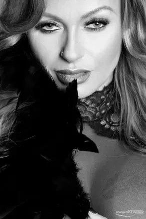 OnlyFans cuenta meesteresladykatharina header 2