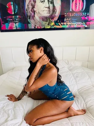 OnlyFans cuenta pink_promised header 2