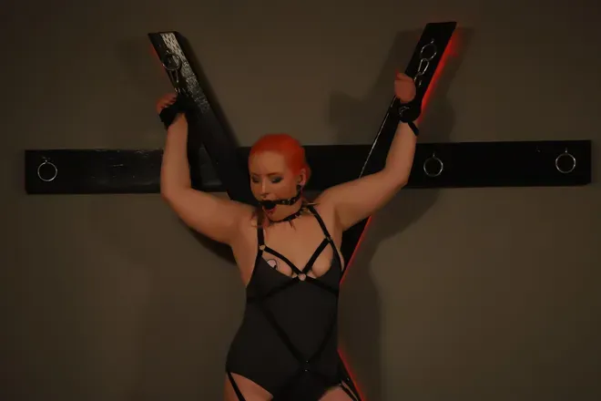 OnlyFans cuenta mercy_incognito header 2