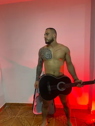 OnlyFans cuenta kratos_25 header 2